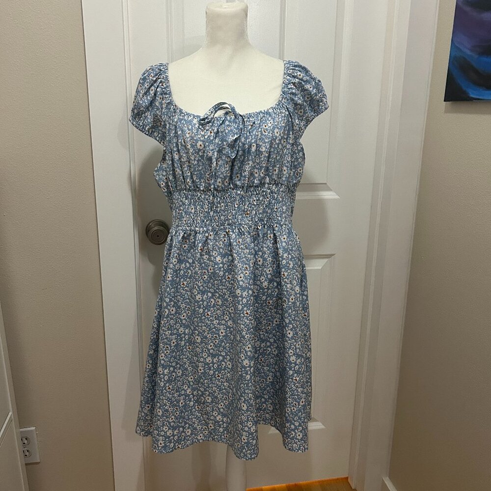 Blue & White Floral Puff Sleeve Dress - XXL